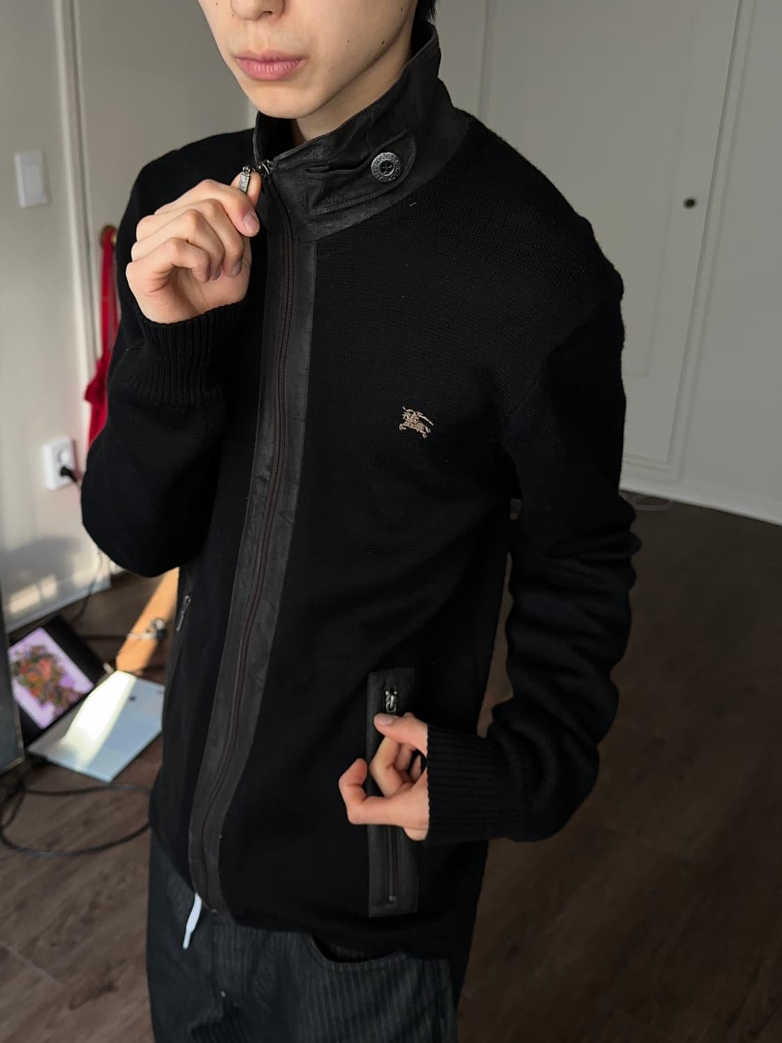 Burberry Black Label 레더 디테일 니트 집업 상품이미지4