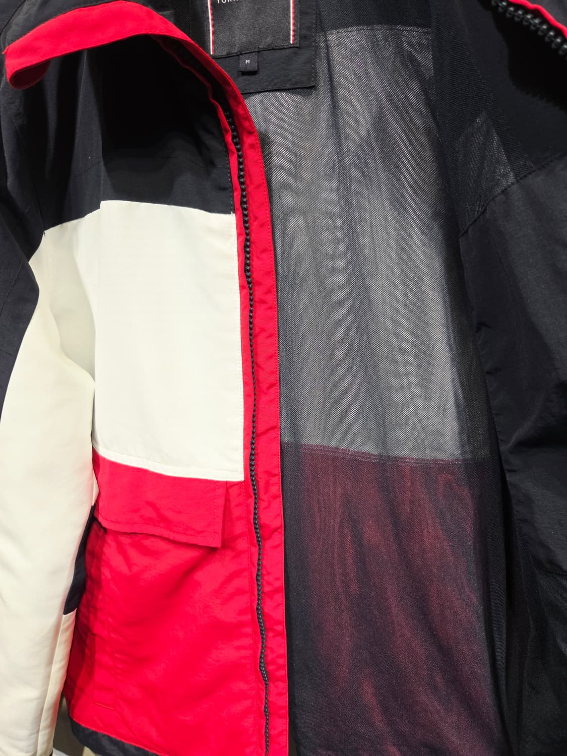 타미힐피거 빅로고 컬러블록 후드 바람막이 자켓 상품이미지7