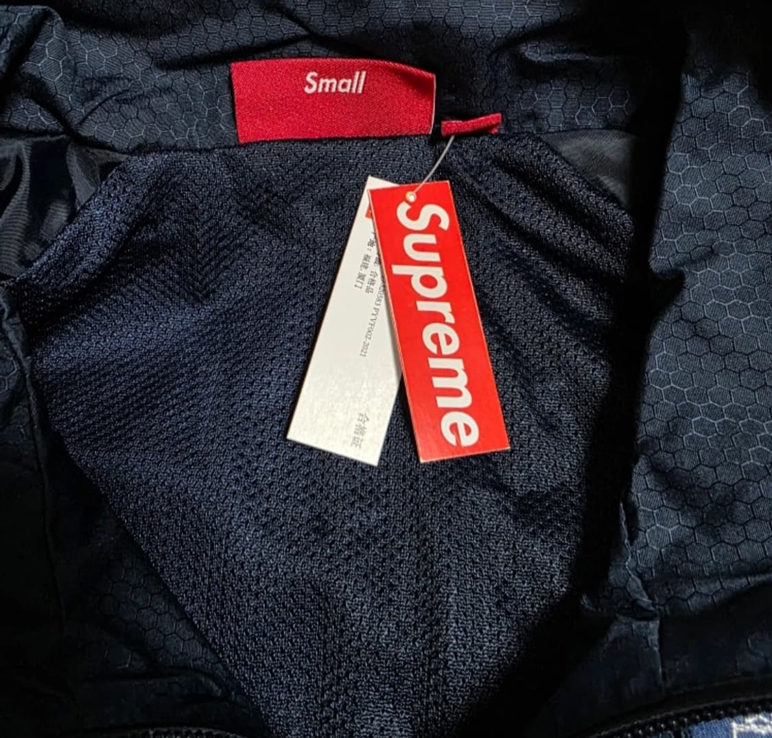텍있는새상품) 슈프림 리플렉티브 파이핑 풀오버 네이비 S사이즈 24FW 상품이미지3