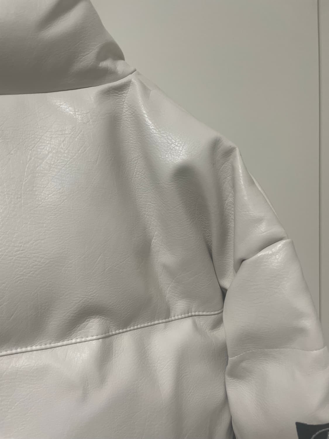 떠그클럽 레더패딩 상품이미지9