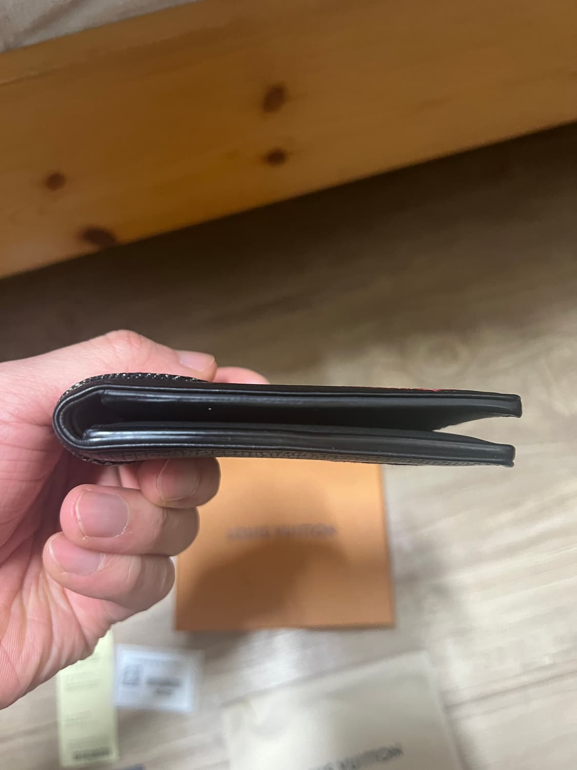 루이비통 x 니고 슬렌더 월렛 반지갑 상품이미지7