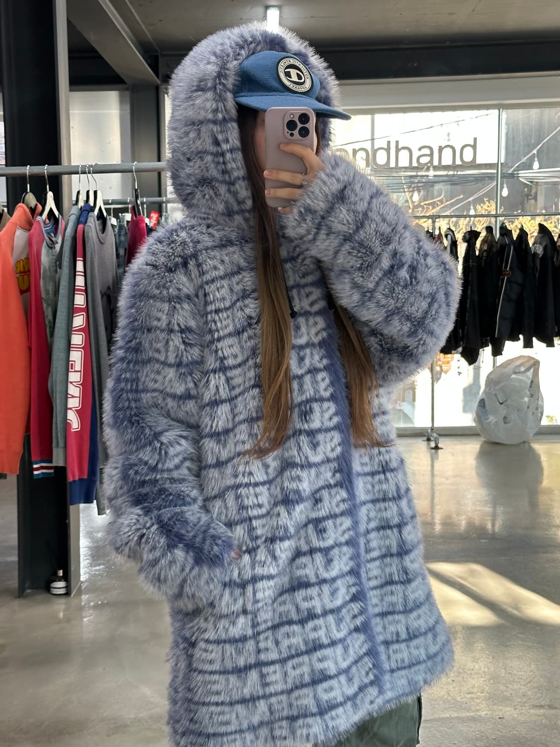 슈프림 22SS 풀로고 폭스퍼 후드코트 상품이미지3