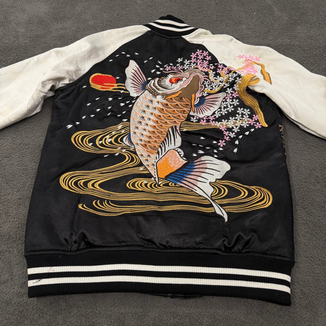 [ 정품/M ] ROGUES 잉어 사쿠라 자수 스카잔 자켓 상품이미지4