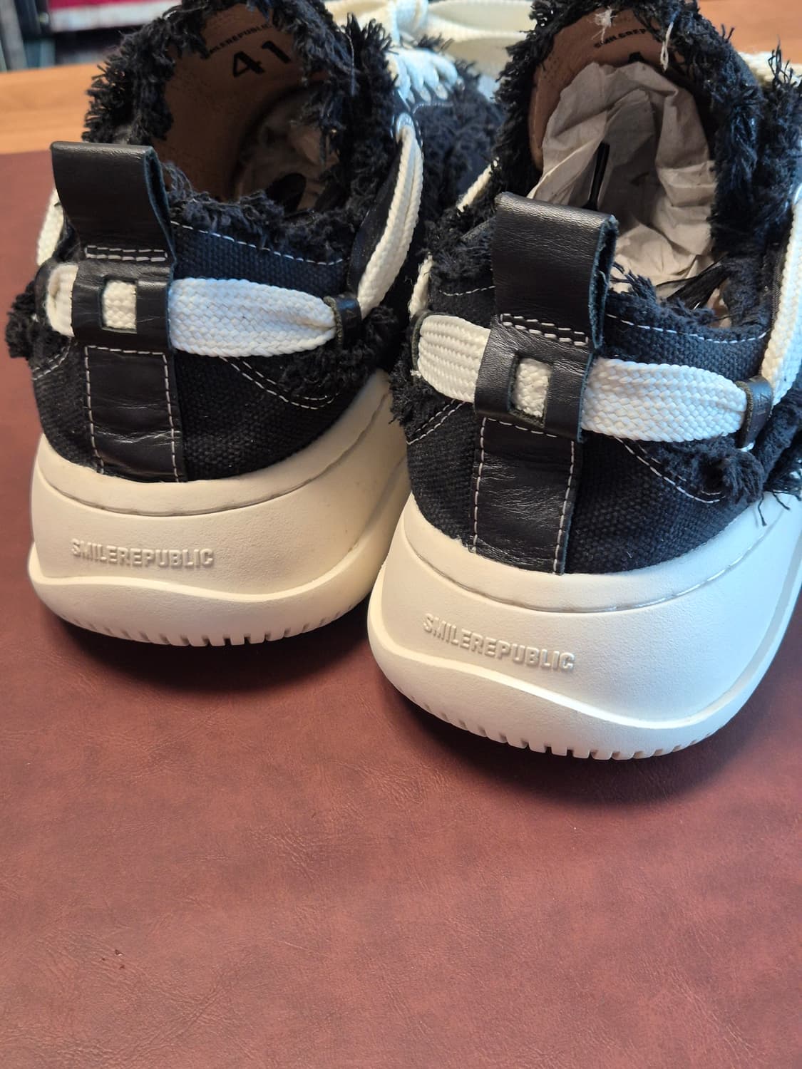 실착용1회 250(41) 스마일리퍼블릭 블랙 화이트 검흰 상품이미지4