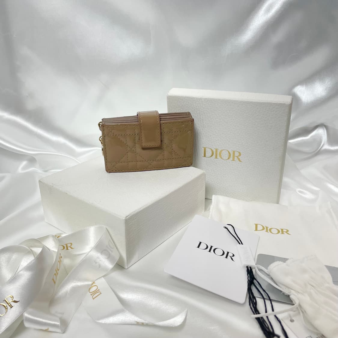 디올 레이디 아코디언 카드지갑 페이던트 A급 풀세트 베이지 상품이미지2