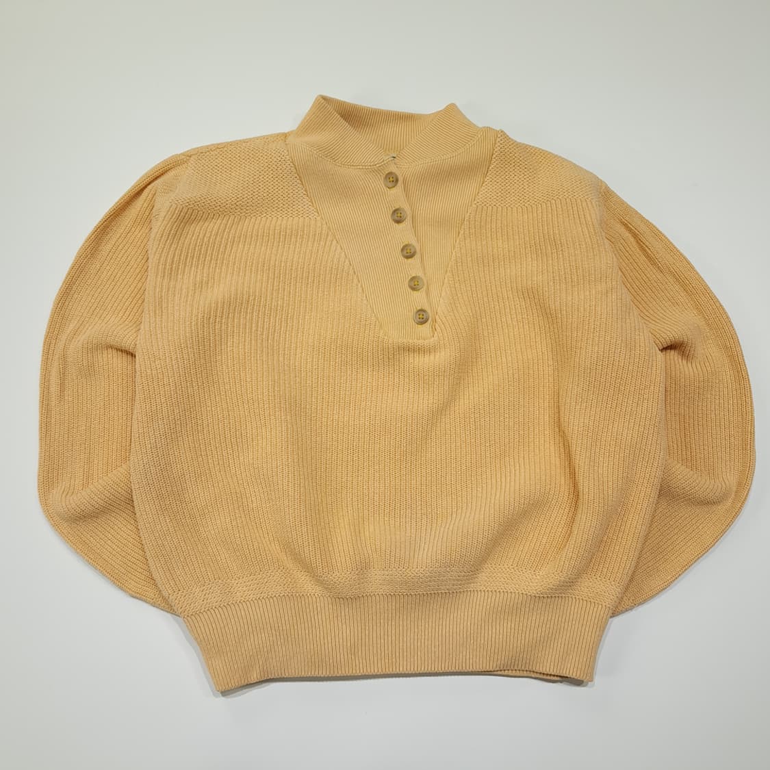 CL040 M 엘엘빈 80s 오리지널 미제 빈티지 버터 레몬 헨리넥 니트 상품이미지1