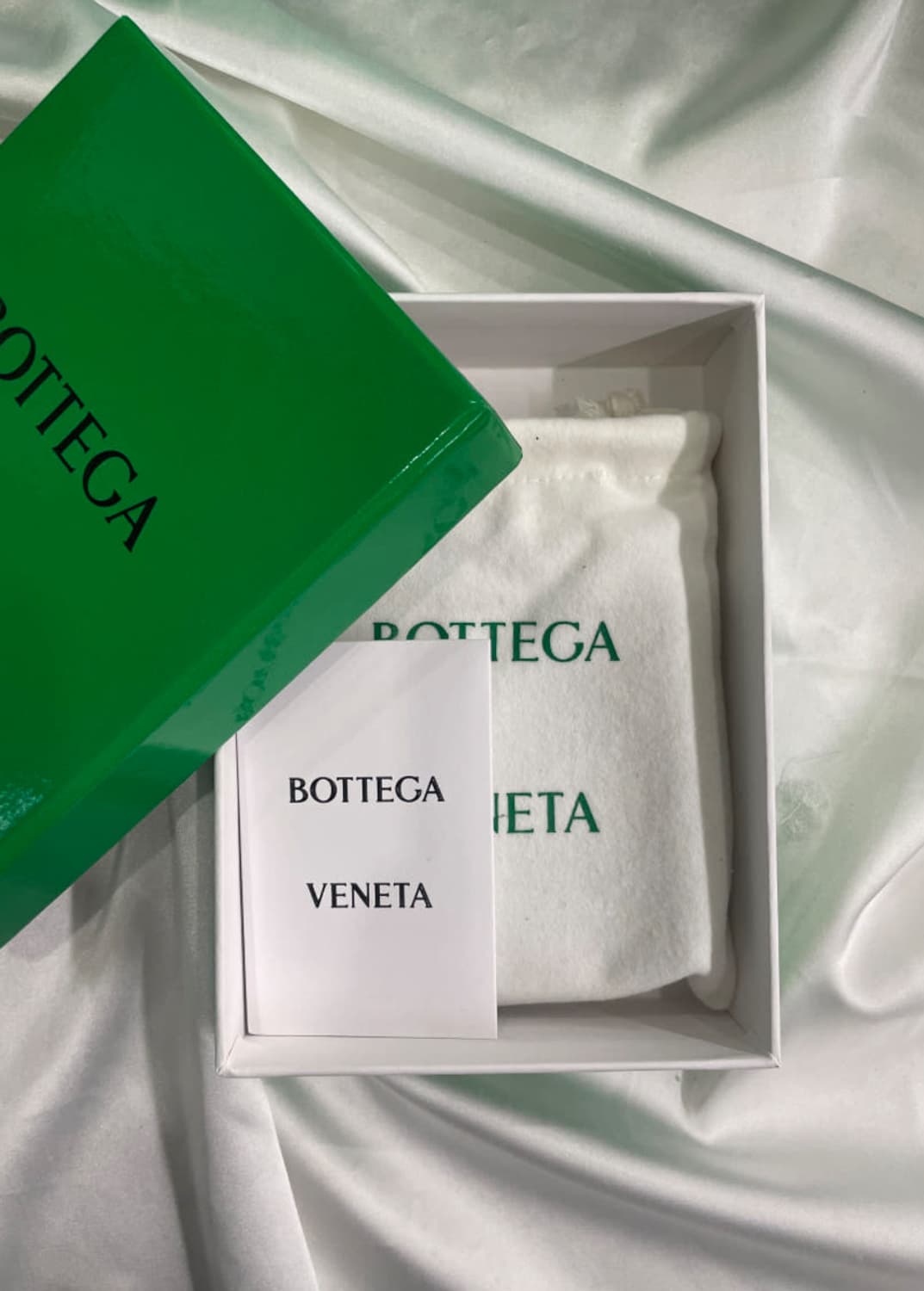 [미개봉 백화점 새상품] 보테가 카세트 카드케이스 블랙 상품이미지5