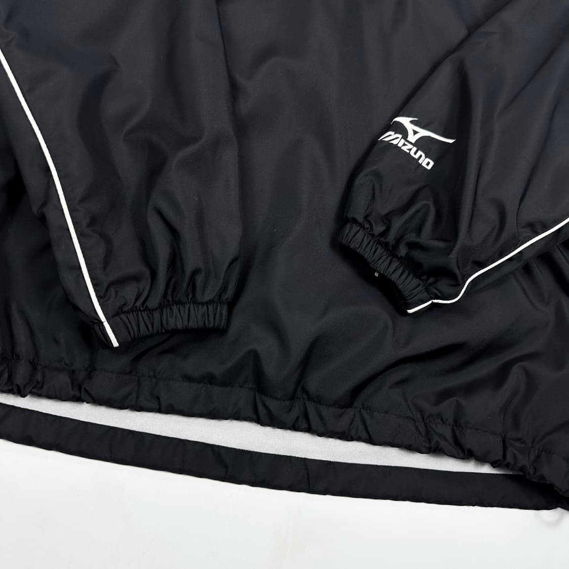 미즈노 올드스쿨 오버핏 하프집 우븐 웜업 블랙 S 상품이미지4