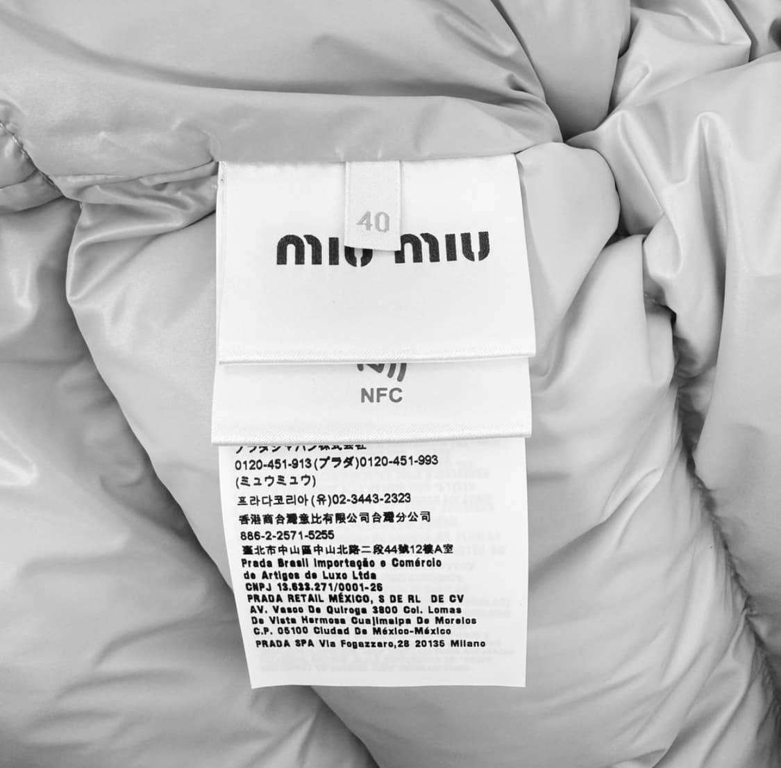 [40] 미우미우 여성 백로고 푸퍼 후드 나일론 다운 패딩 자켓 그레이 상품이미지8