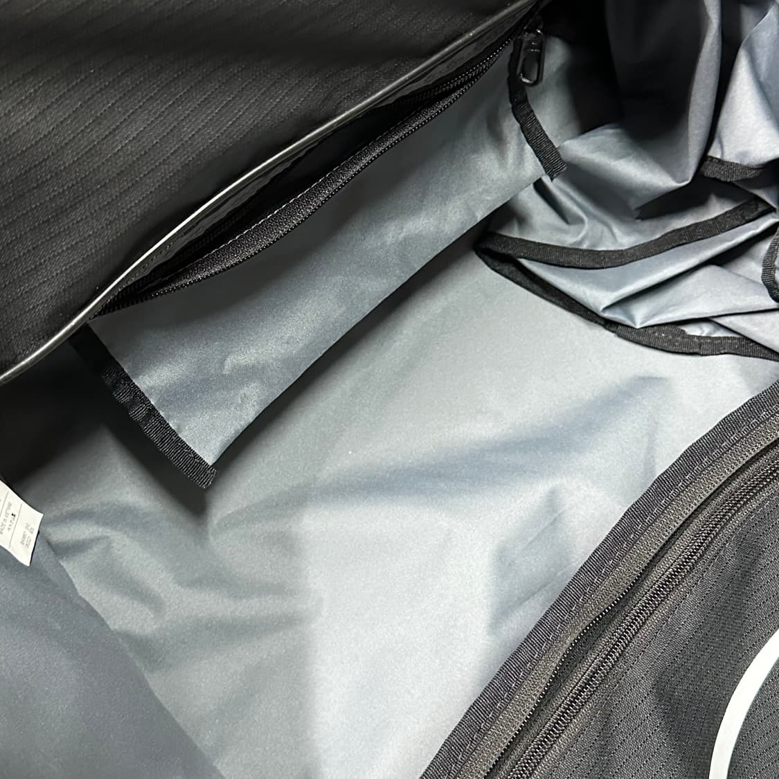 나이키 스우시 헬스 크로스백 상품이미지3