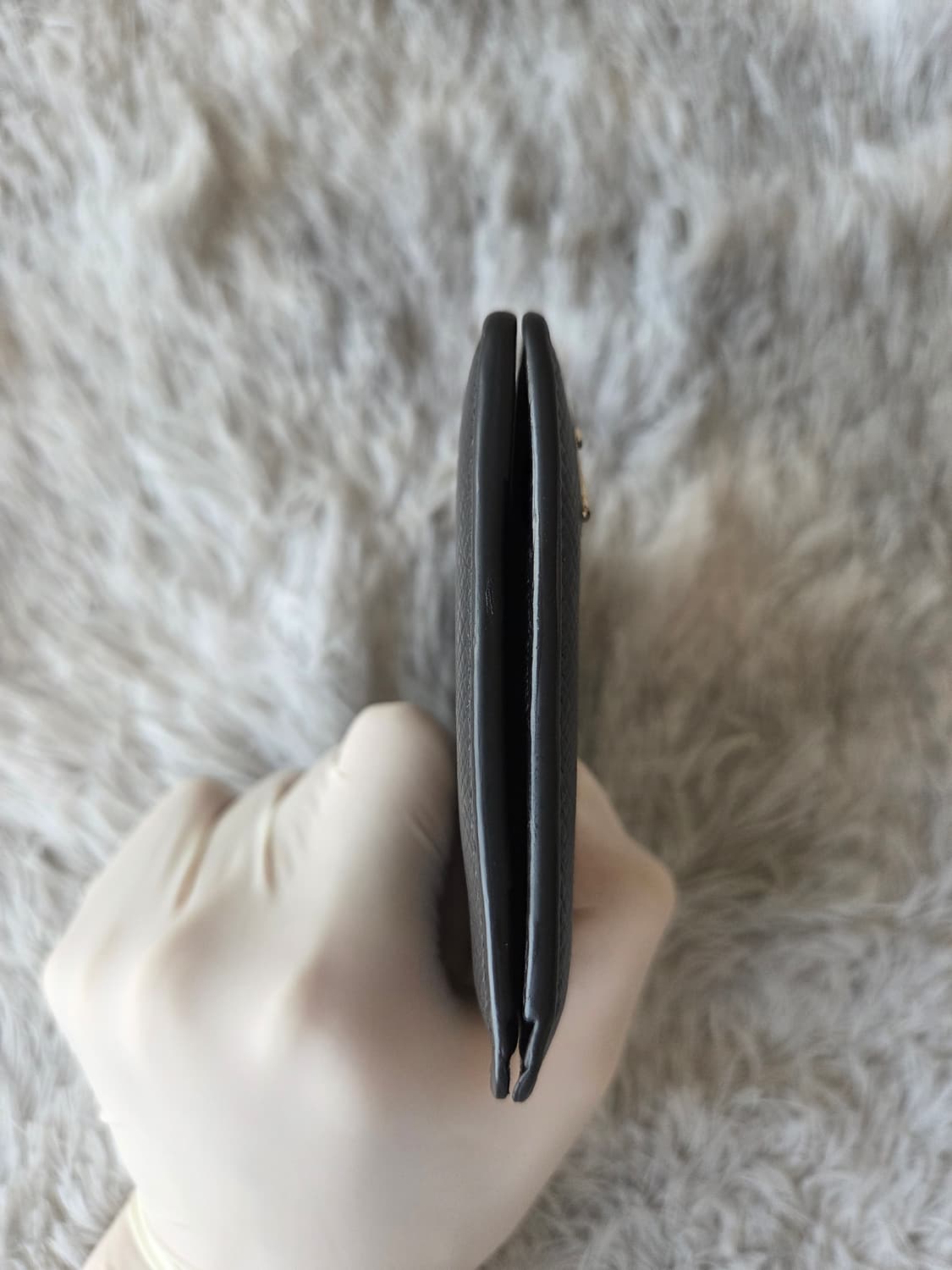 [정품] 루이비통 타이가 가죽 멀티플 반지갑  상품이미지7