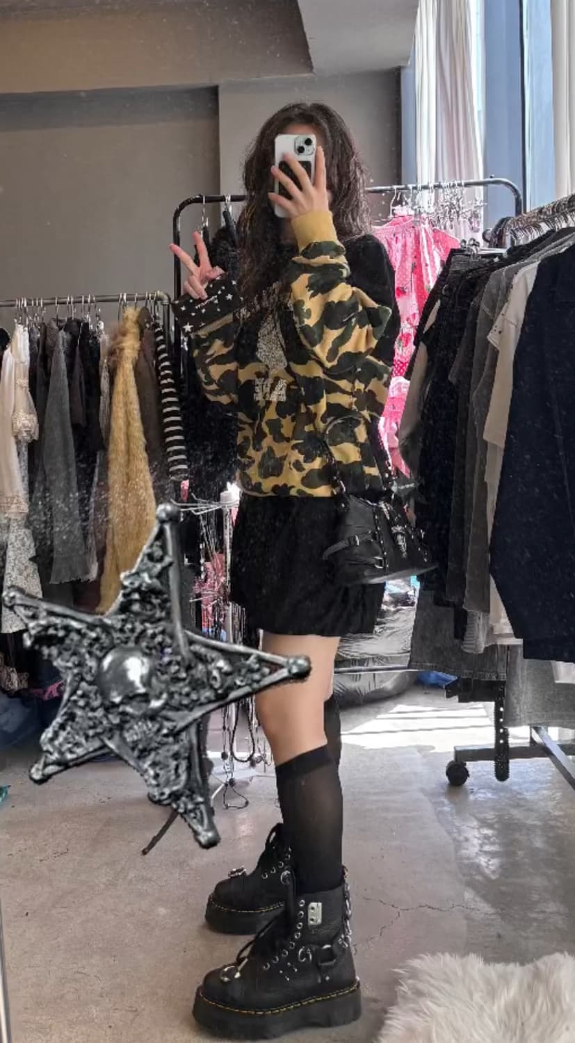 베이프 맨투맨 상품이미지1