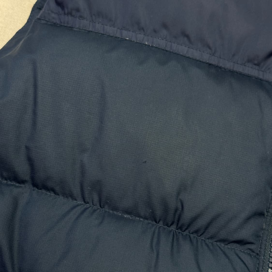 노스페이스 해외판 700 네이비 패딩 베스트 L 상품이미지8