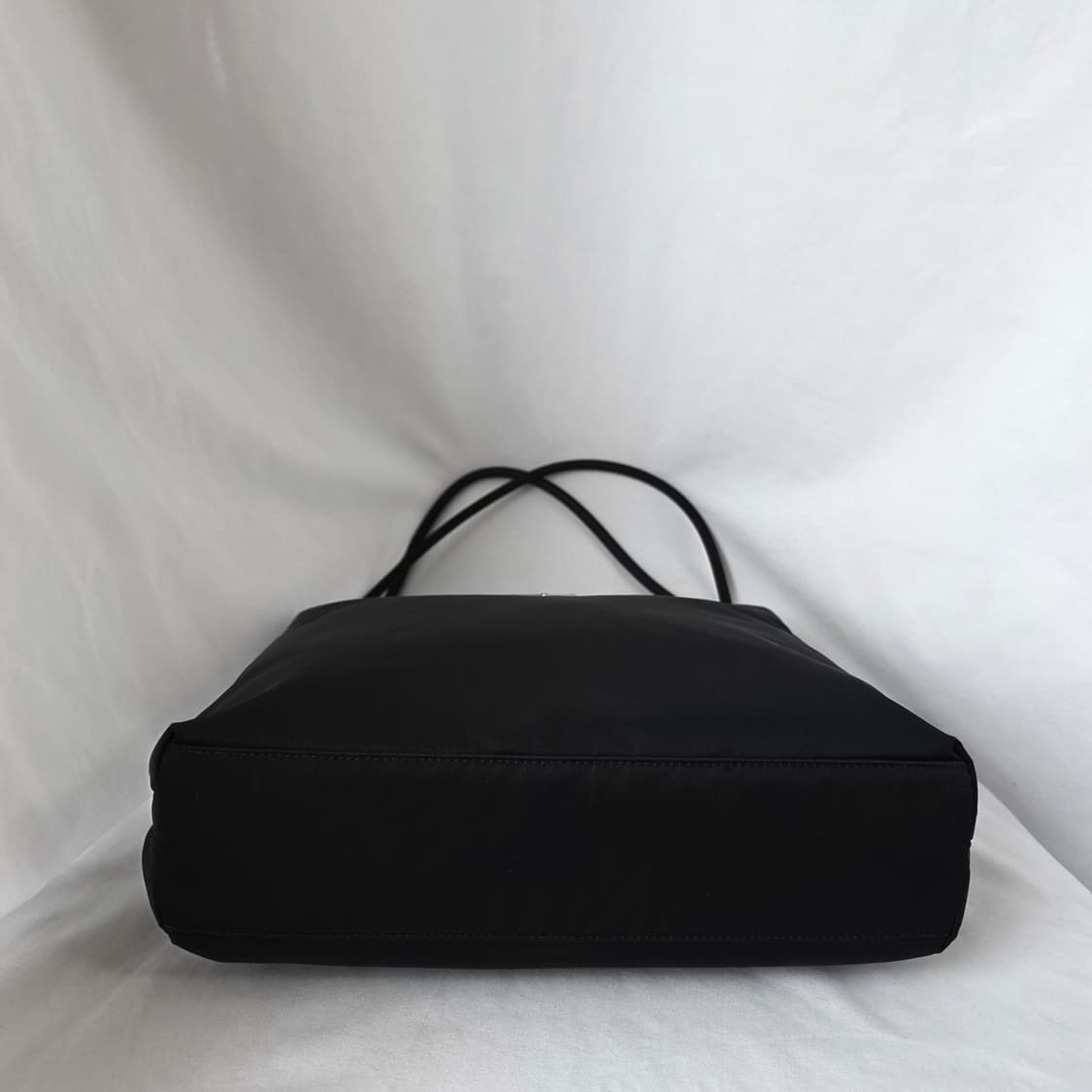 [정품 PRADA] 프라다 두줄 나일론 여성 토트백 미디움 상품이미지5