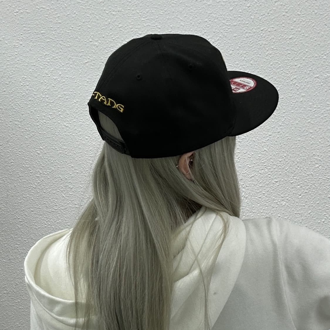 뉴에라 우탱클랜 골드 성조기 블랙 스냅백 상품이미지2