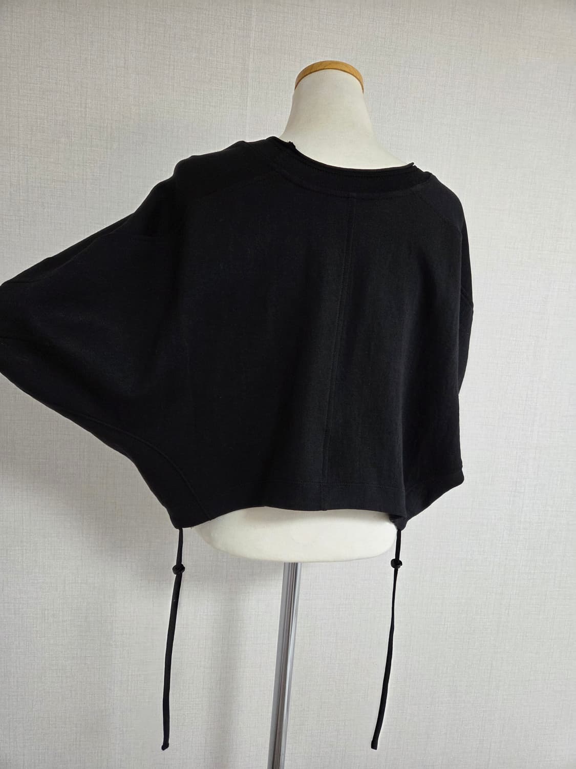 온앤온 크롭티 상품이미지4