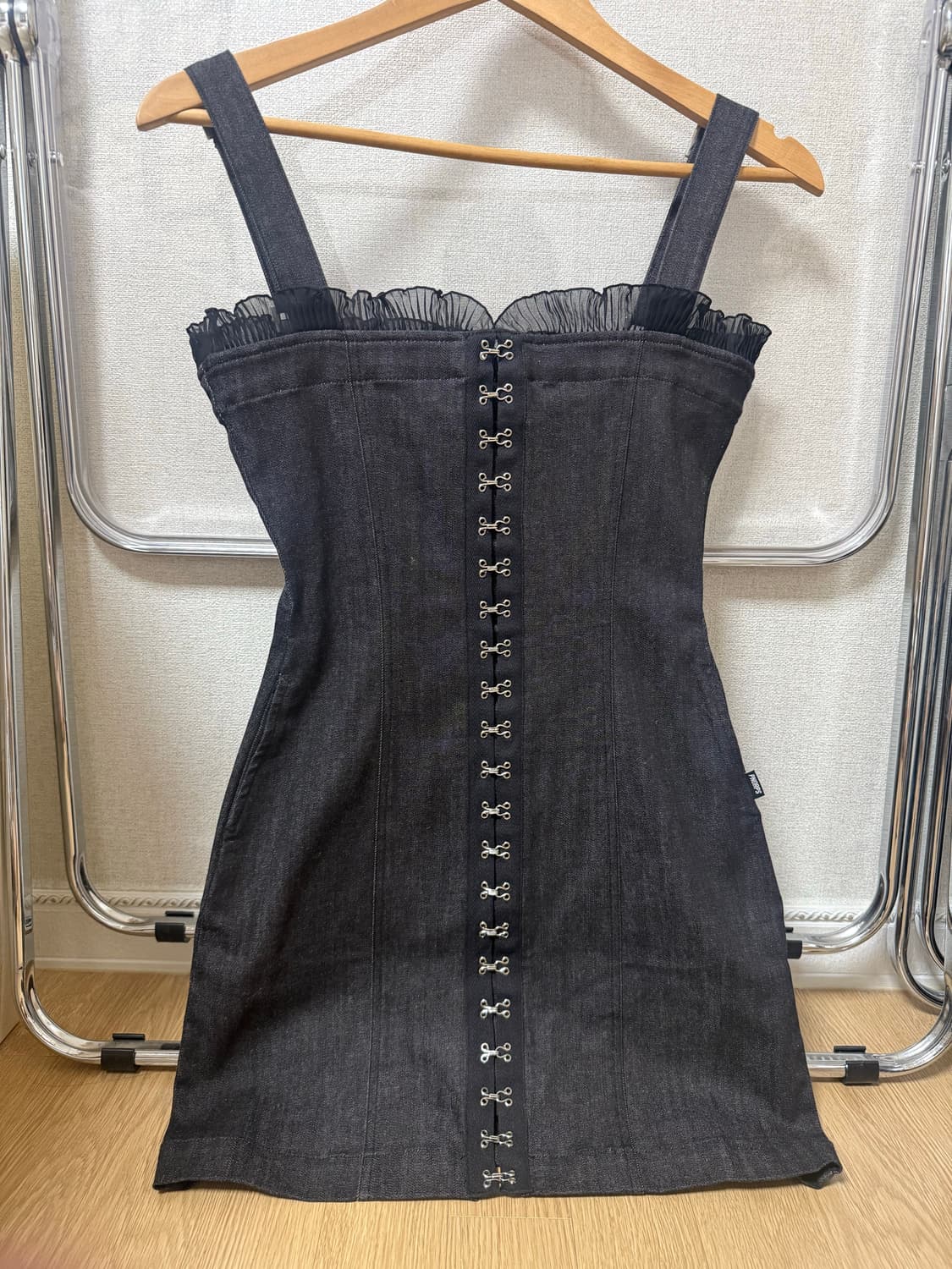 페인오어플레져 흑청 원피스 (트와이스 다현 착용) 상품이미지4