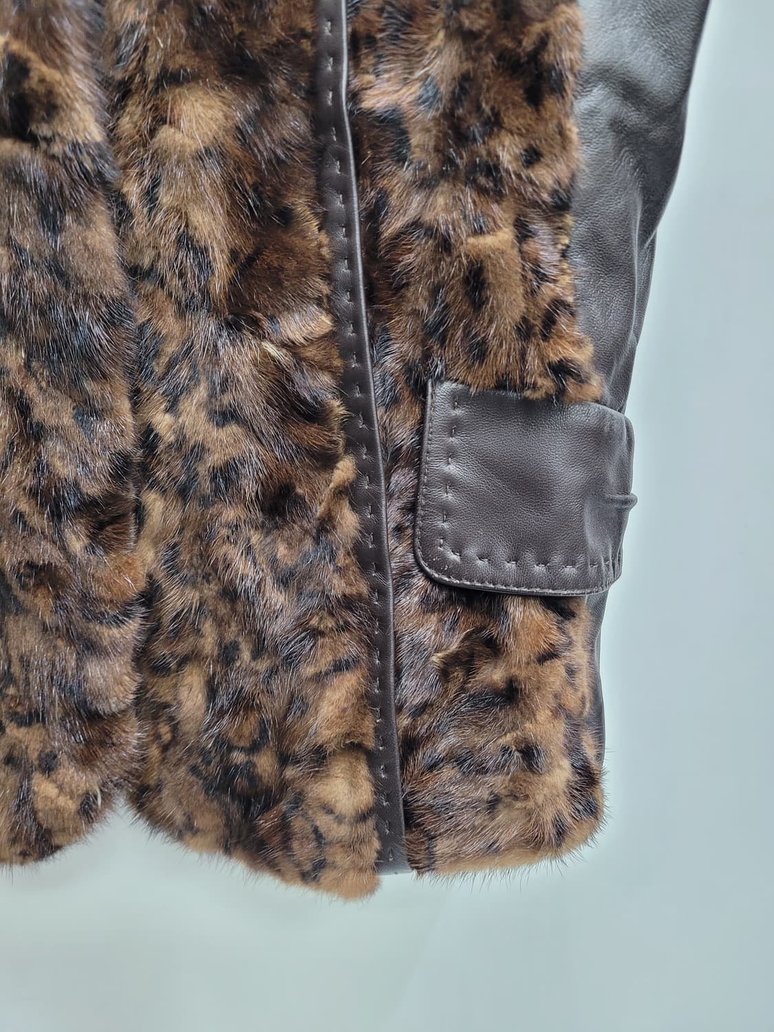 LEEGA 리가 양가죽 레오파드 밍크 베스트 / 여 85 브라운
 상품이미지4