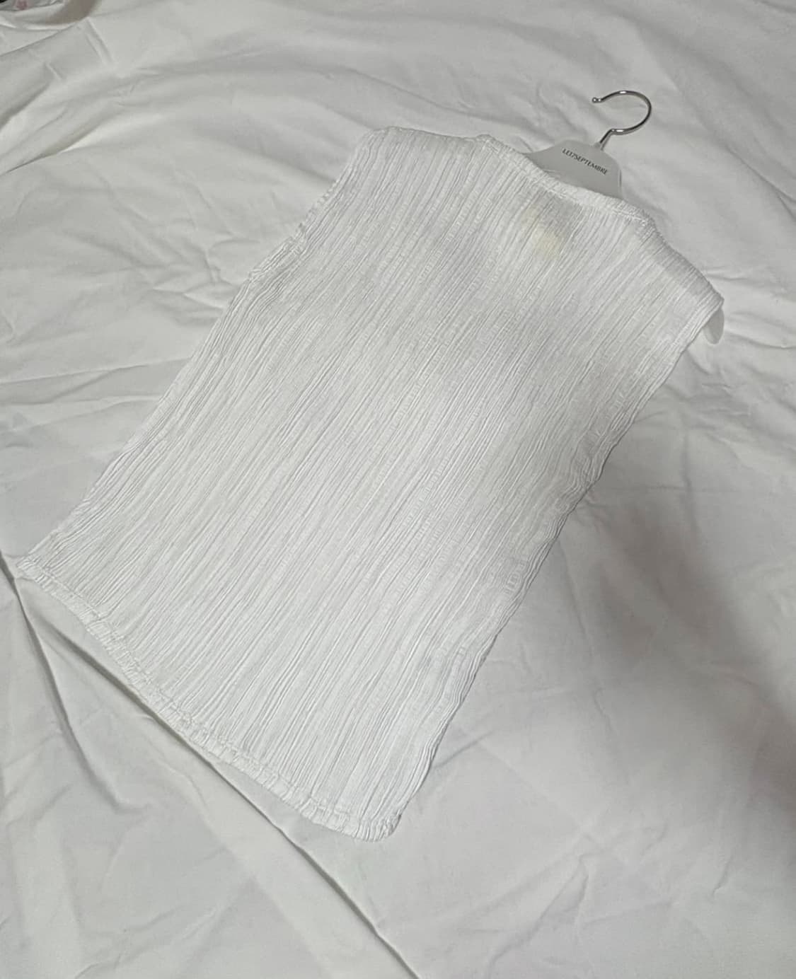 르917 LE17SEPTEMBER FREYA PLEATS TOP 상품이미지2