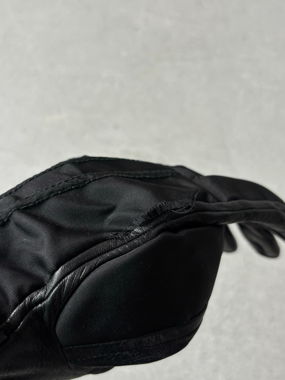 프라다 레더 스트랩 포코노 장갑 상품이미지9