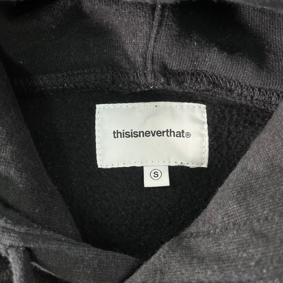 95  디스이즈네버뎃 자수 로고 후드티 상품이미지3