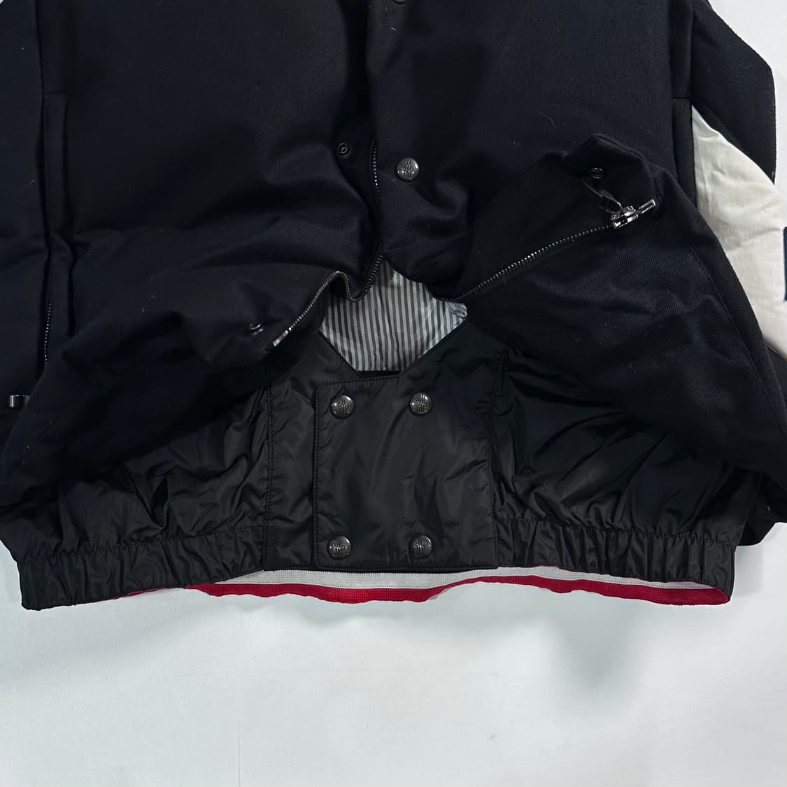 몽클레어 감마블루 패딩 조끼  상품이미지7