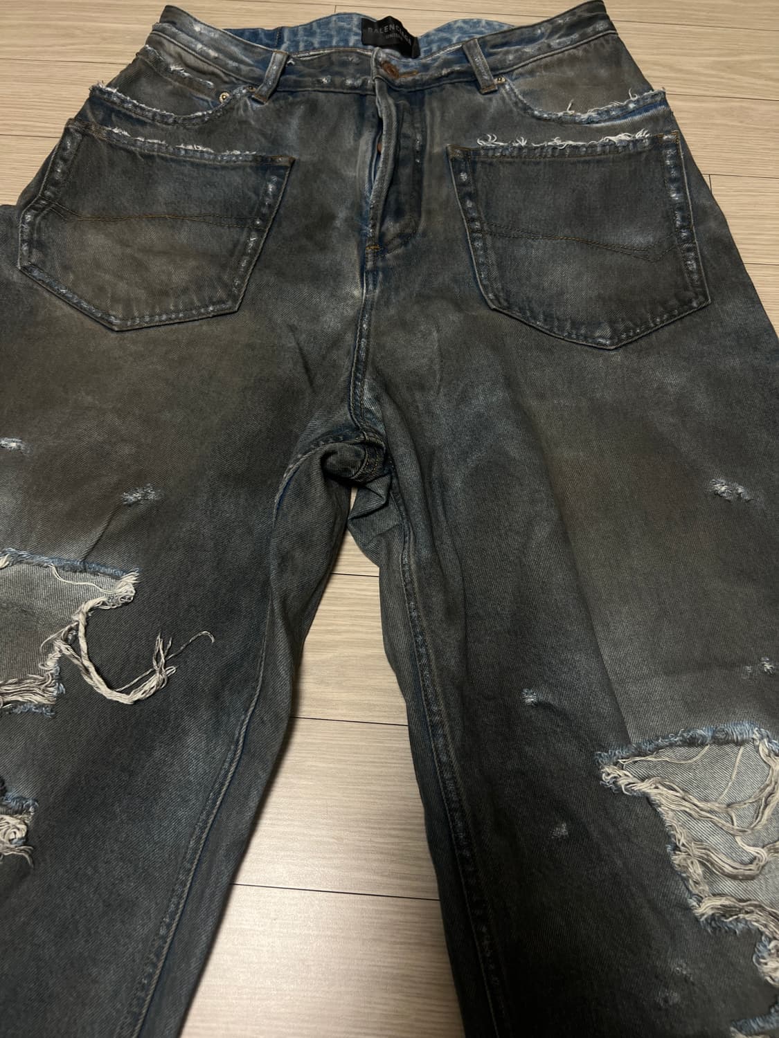 발렌시아가 패치드 포켓 배기진 블루 상품이미지9