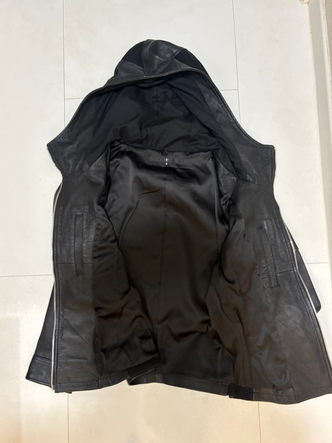 No id 렘 레더 후드 자켓 상품이미지6