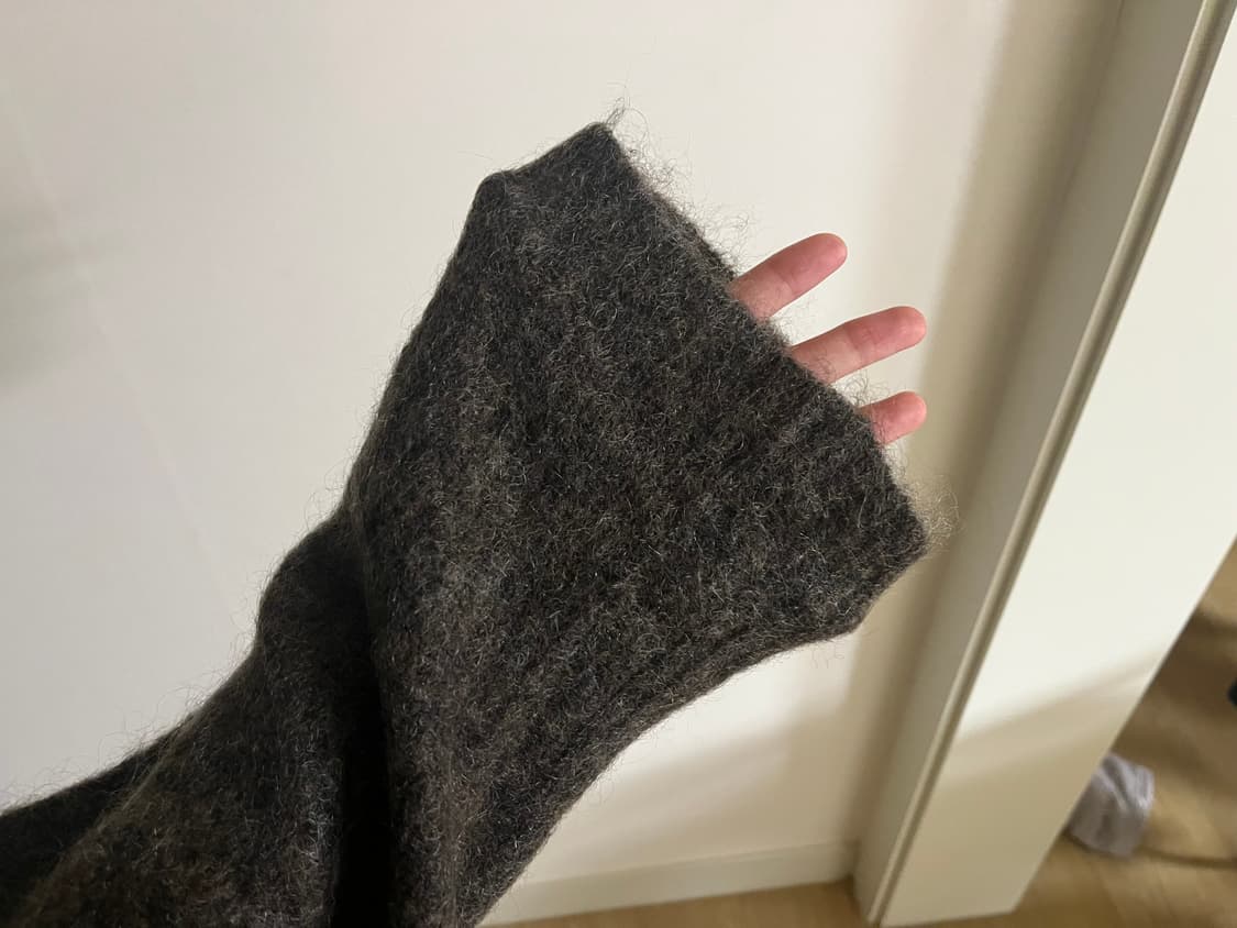 브라운 니트, 베이지 스커트 상품이미지4