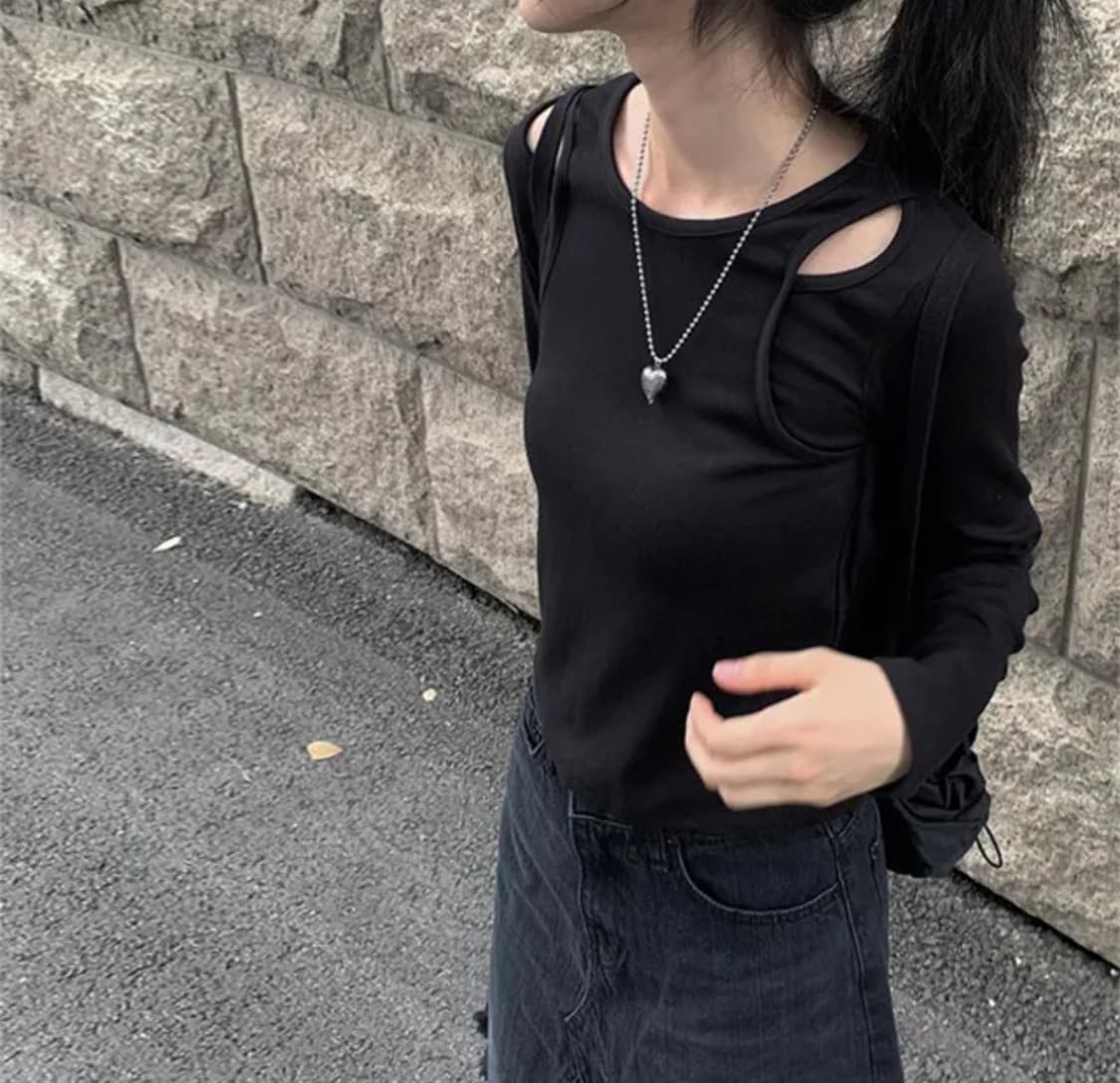 애니원모어 루모 컷아웃 스판 티셔츠 블랙 상품이미지1