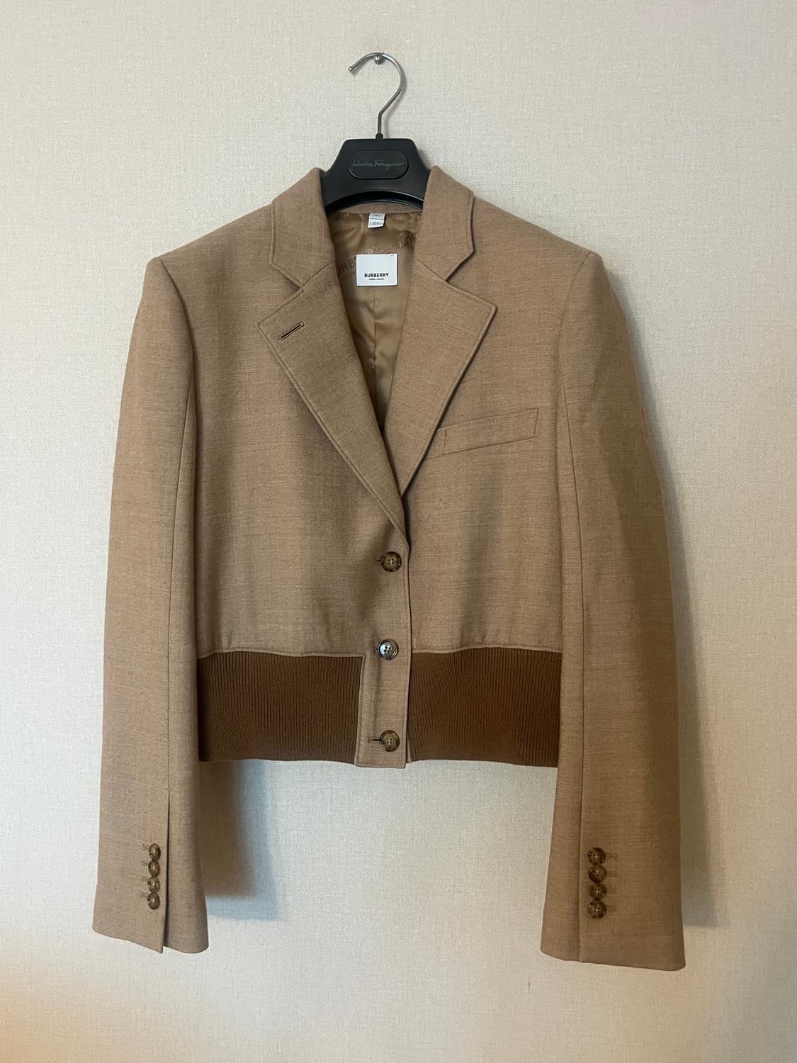 버버리 크롭 기장의 블레이저 자켓 상품이미지1