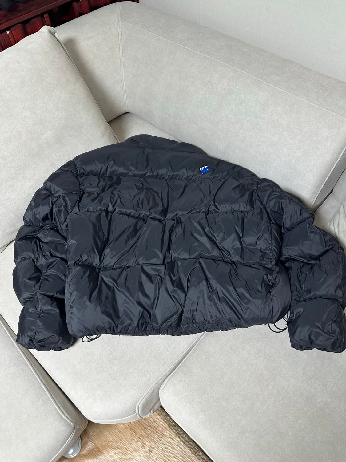 아더에러 시그니피컨트 태그 푸퍼 자켓 01 L 누아르 패딩 상품이미지6