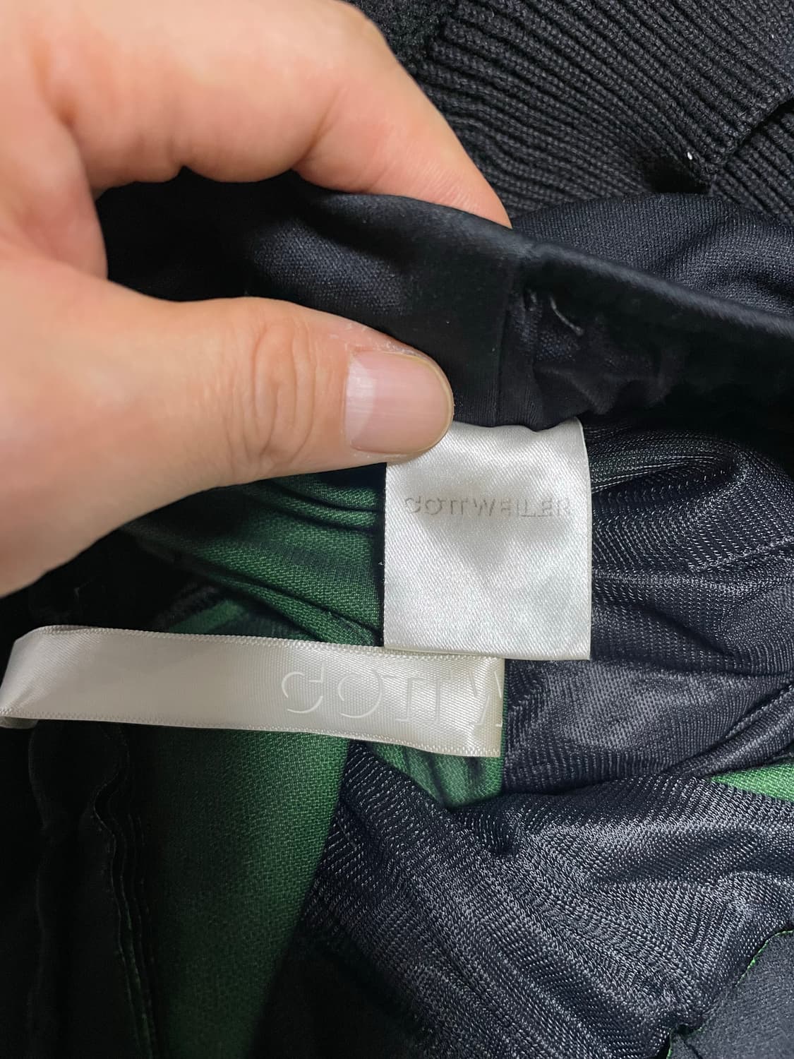 코트와일러  릴랙스 핏 테크니컬 저지 트랙팬츠 상품이미지6