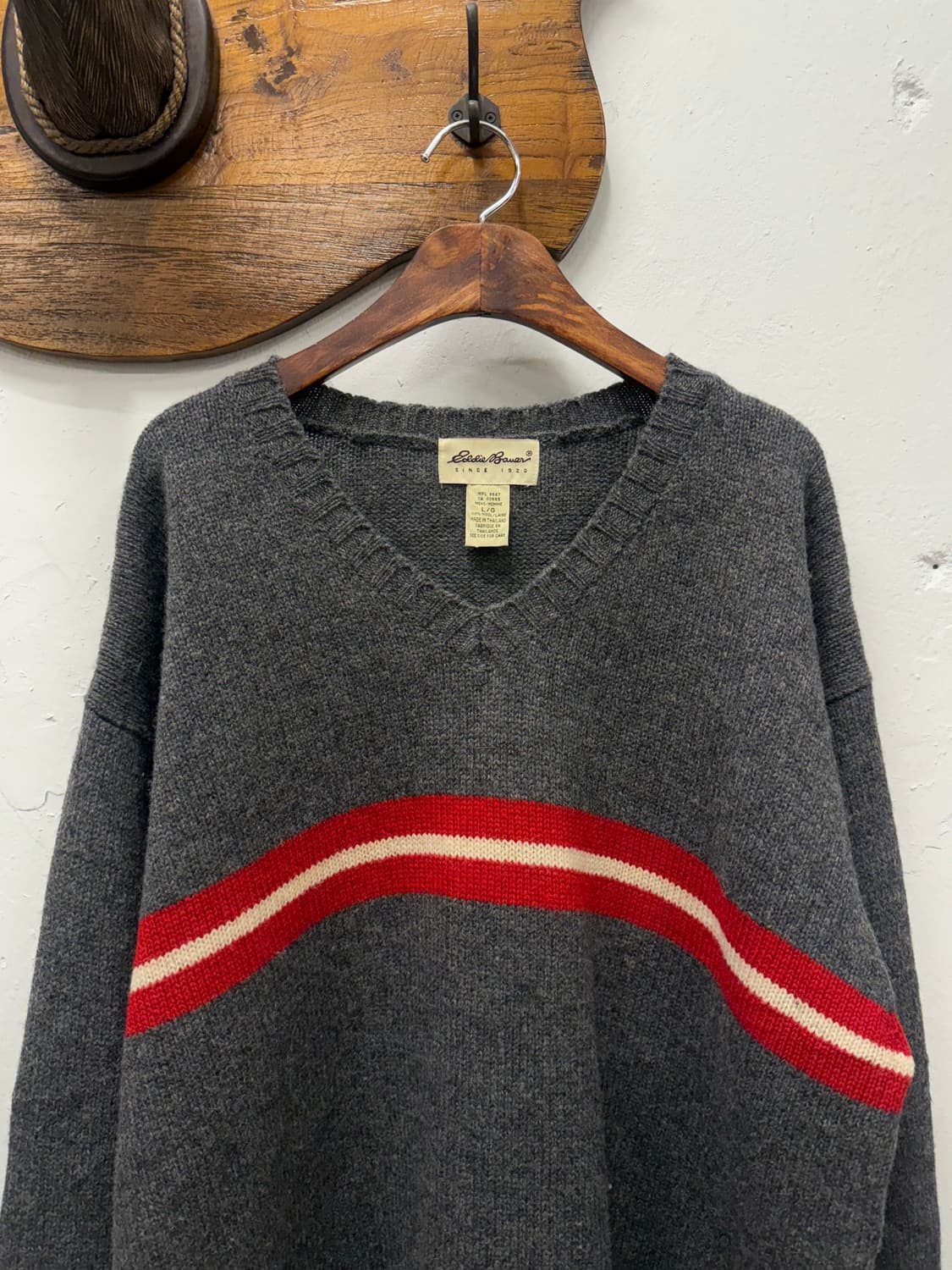 L) Eddie Bauer Wool V-Neck Sweater 상품이미지1