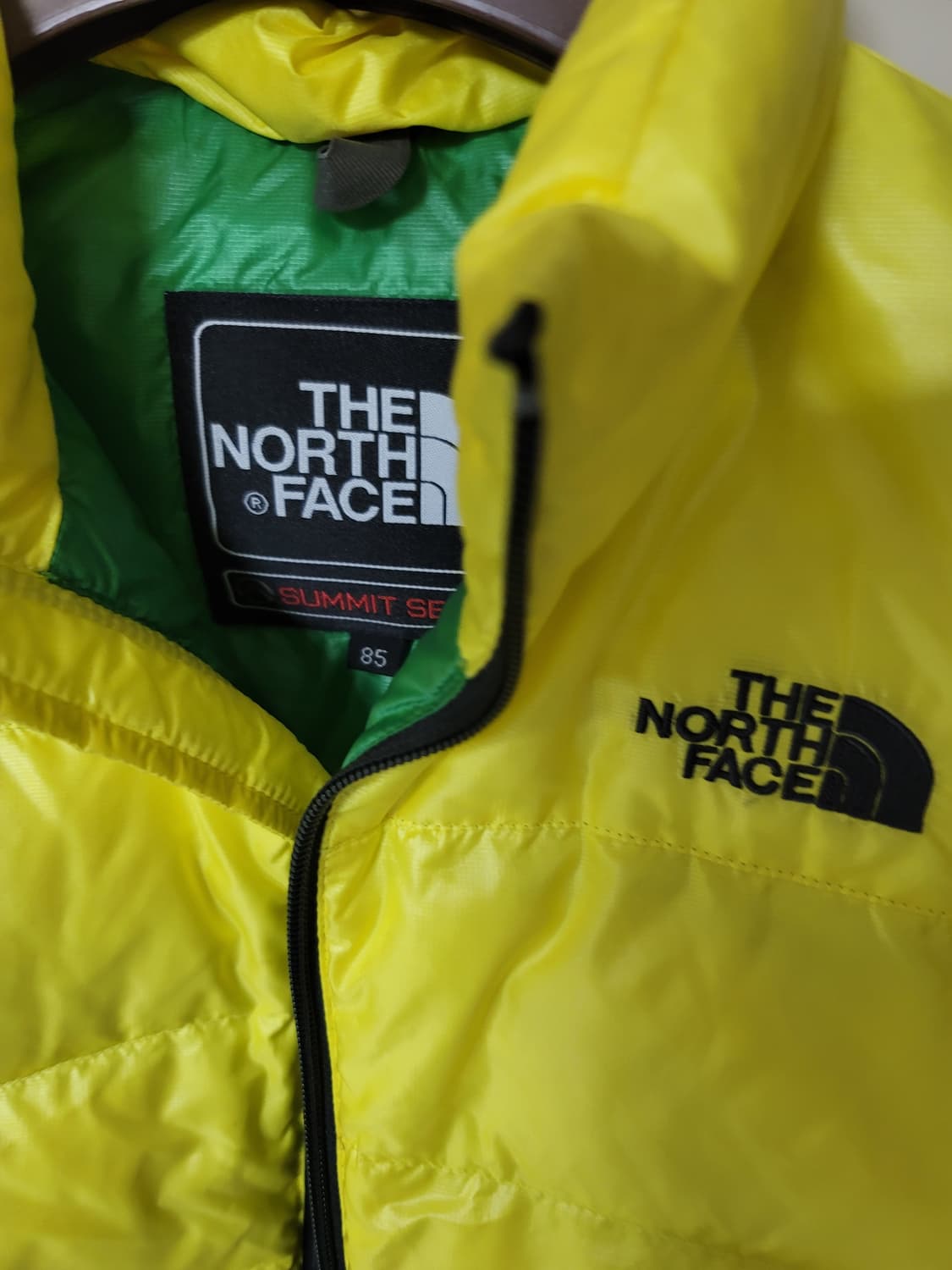 노스페이스 써밋시리즈 덕다운 패딩조끼 85표기 90정 상태굿
 상품이미지3