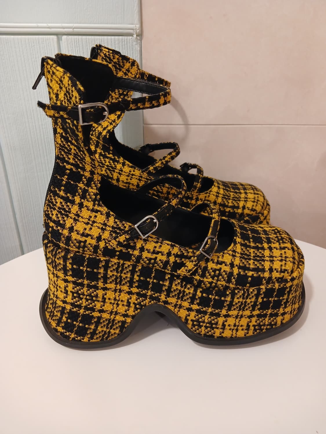 찰스앤키스 정품 여성 플랫폼 슈즈 35 사이즈 (뒷면 높이 22) 상품이미지2