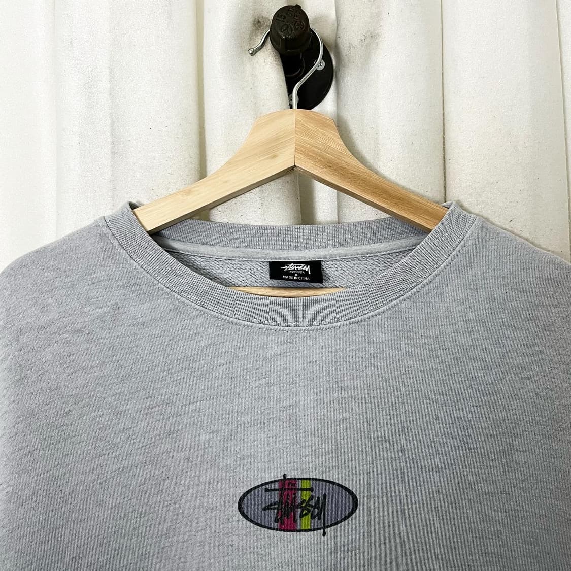 스투시 그레이 백빅로고 라운드 맨투맨 상품이미지3