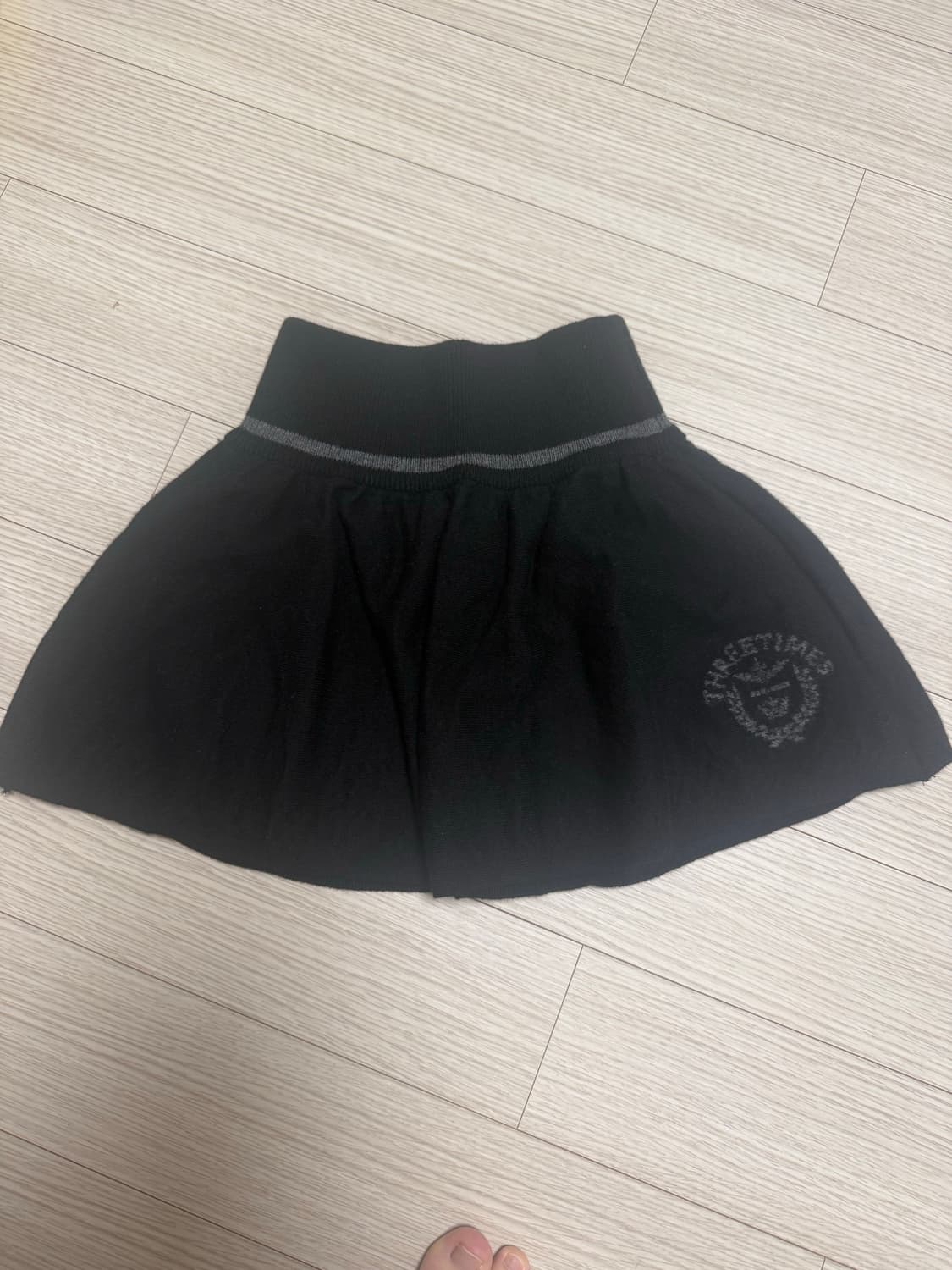 쓰리타임즈 이사벨 니트스커트 블랙 상품이미지1