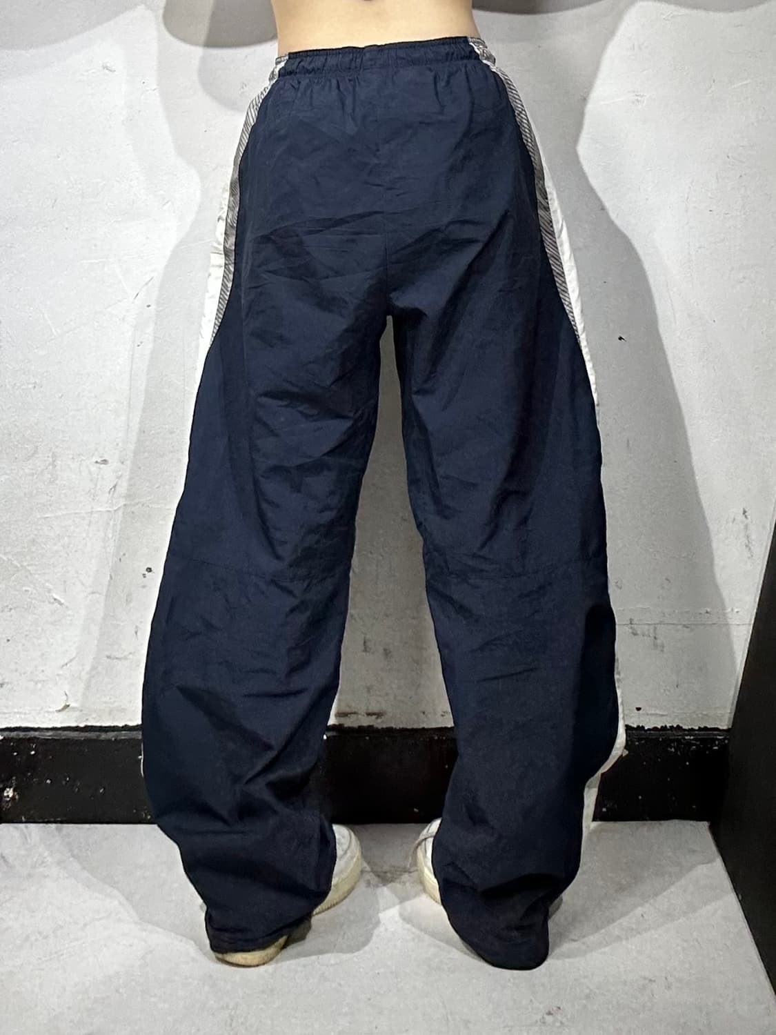 나이키 네이비 화이트 사이드 라인 와이드 팬츠 XL 상품이미지3