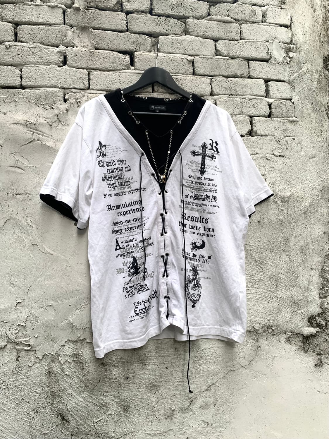 Laced down punk ring necklace t-shirt  상품이미지1