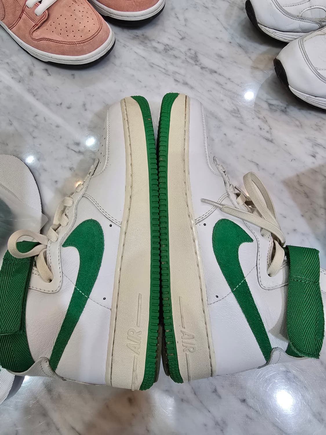 나이키운동화 포스1 하이 레트로 럭키그린275 상품이미지5