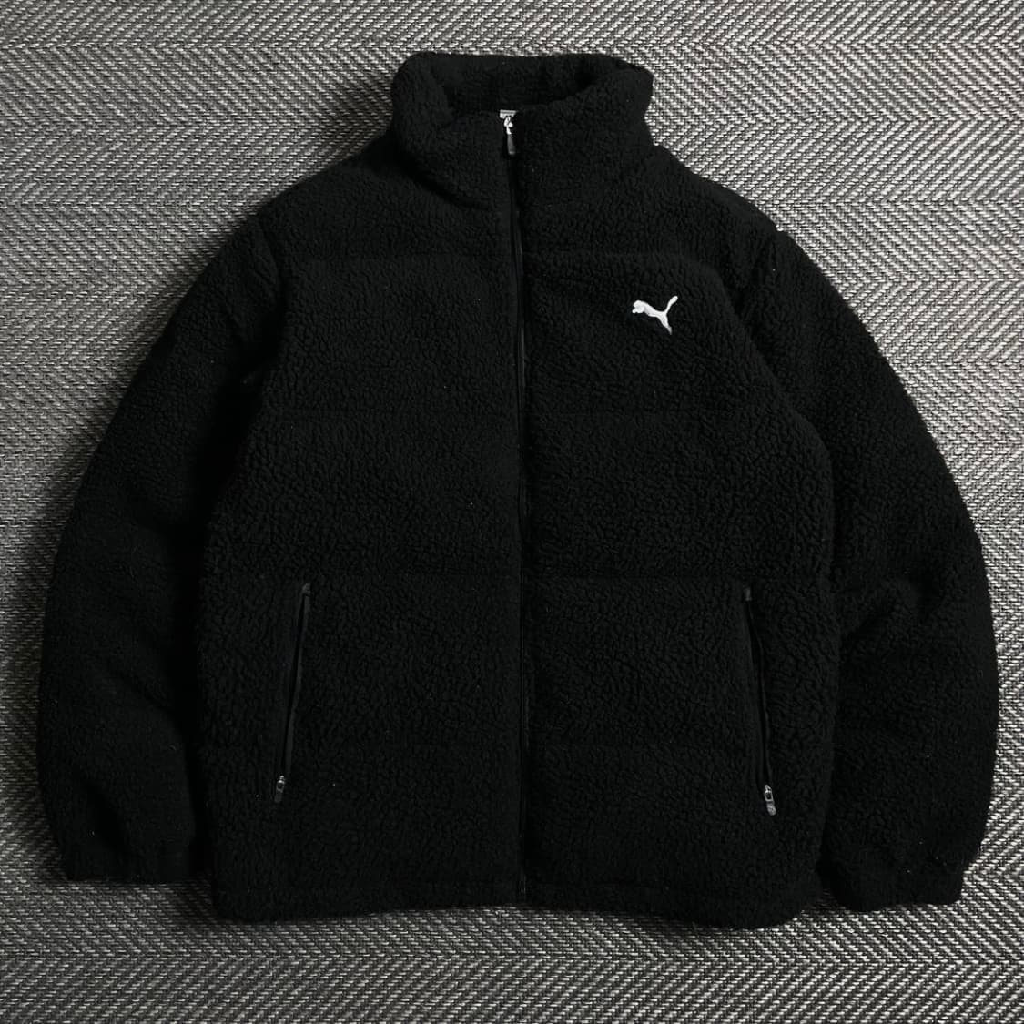 퓨마 자수로고 덕다운 푸퍼 쉐르파 플리스 패딩 블랙o 5340 상품이미지1