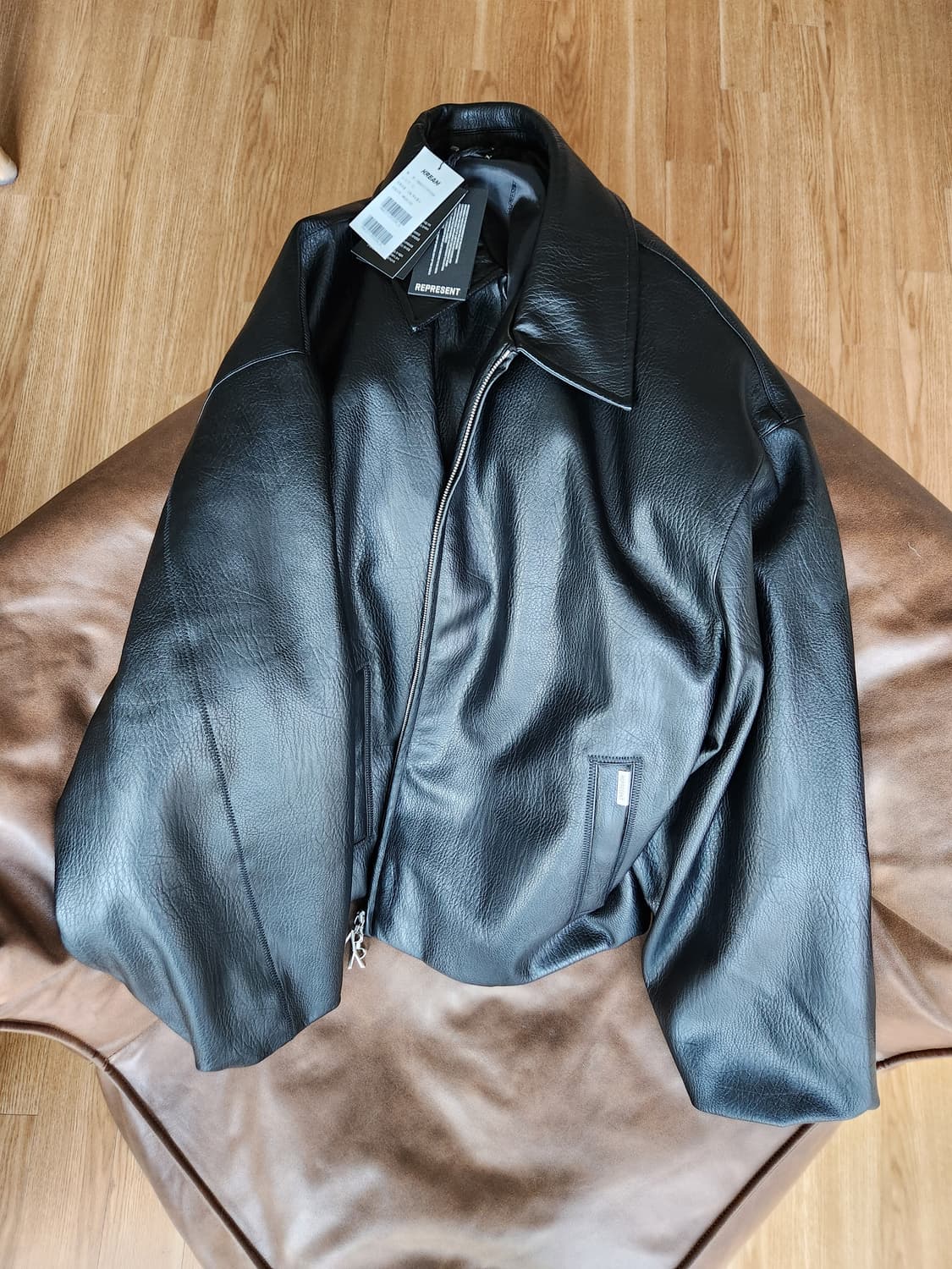Represent Faux Leather Bomber 24fw 가죽자켓 상품이미지2