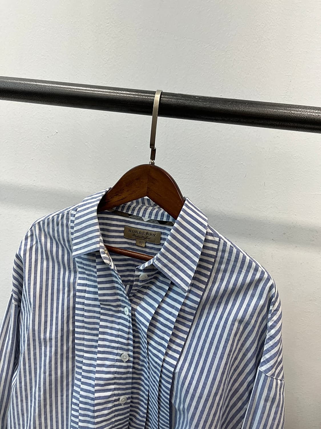 여) 버버리 스트라이프 셔츠  상품이미지2