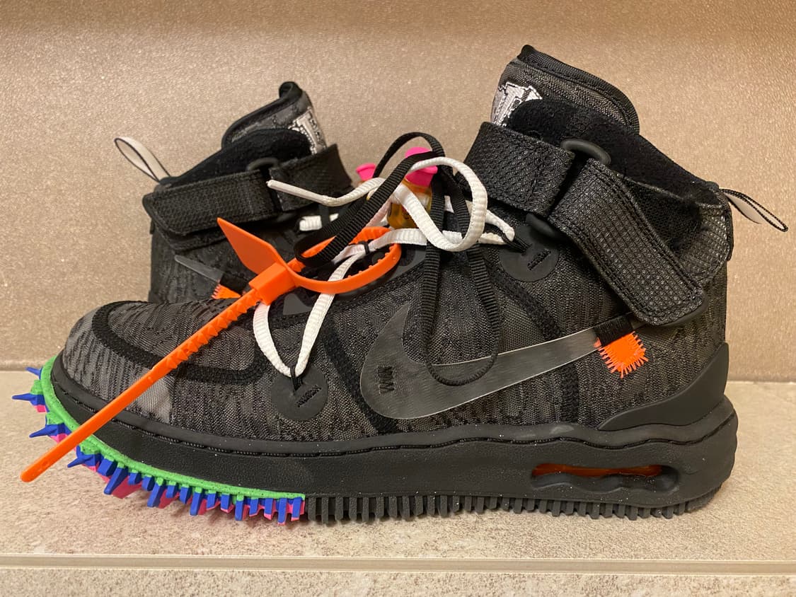 나이키 x 오프화이트 에어포스 1 미드 SP 블랙 상품이미지1