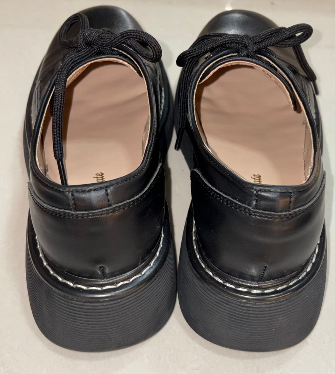 솔트앤초콜릿 라운드 토 스티치 레이스업 로퍼 상품이미지4