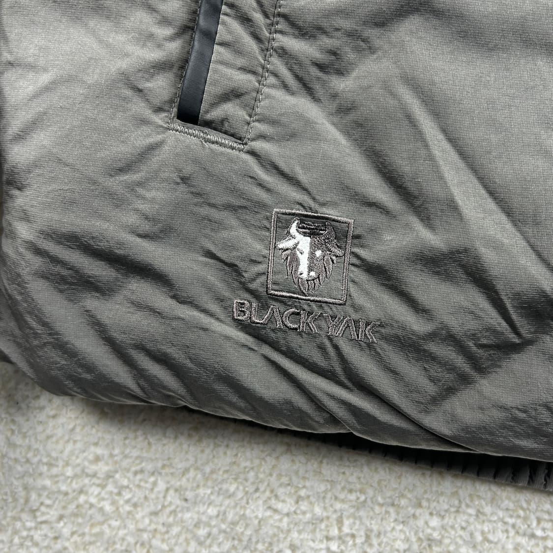 블랙야크 나일론쉘 구스다운 패딩 그레이 상품이미지5