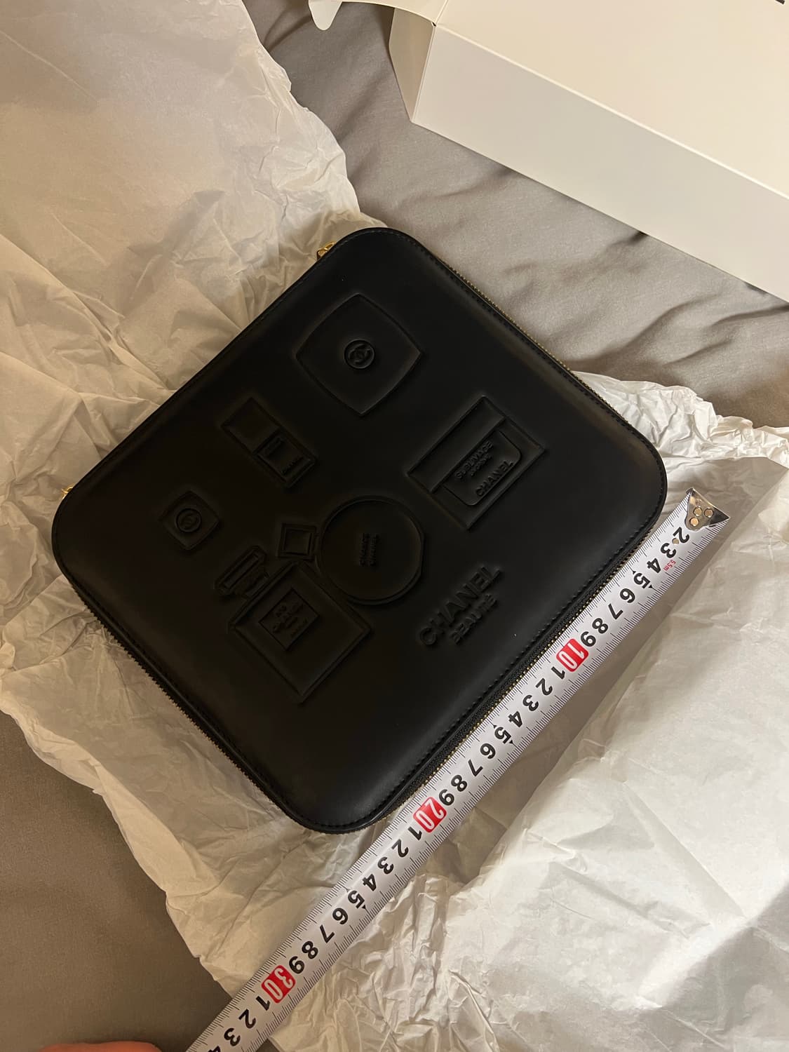 샤넬 뷰티 금장 지퍼 하드 케이스 검정 새제품 상품이미지6