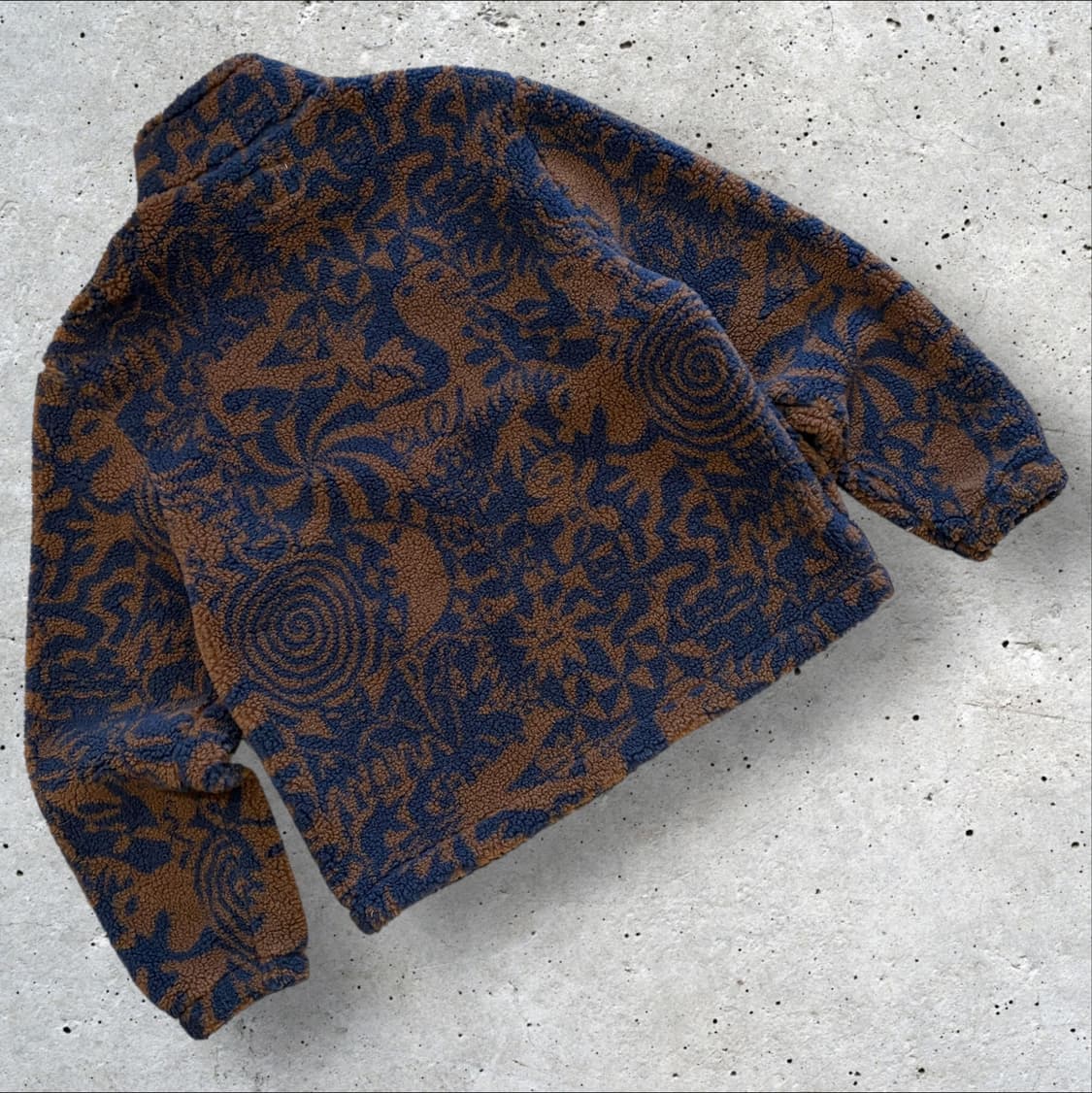 [L] 로어즈 x 켄타로 오카와라 패턴 플리스 집업 자켓 C624 상품이미지2