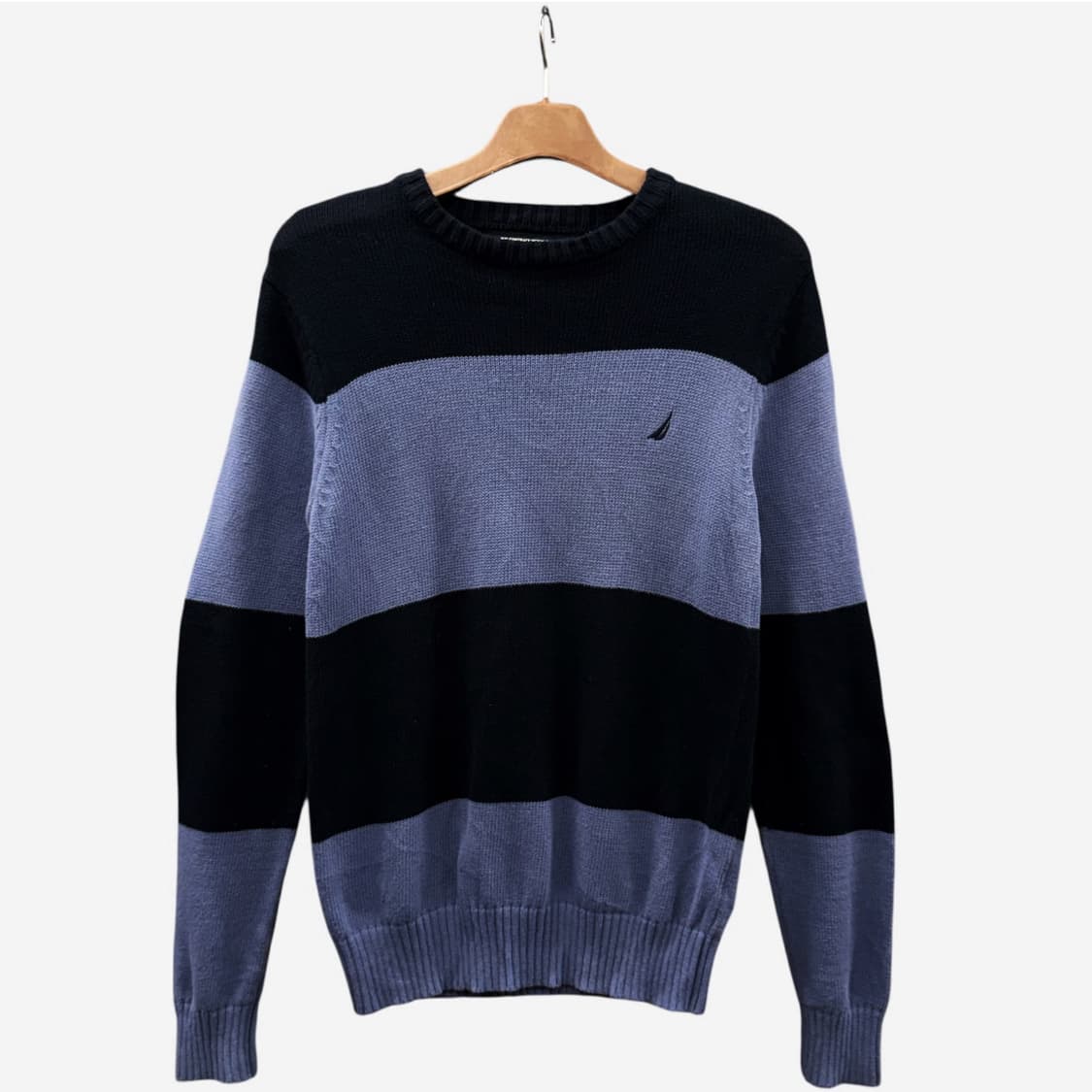 노티카 와이드 스트라이프 코튼니트 톤다운 컬러블럭 로고 디테일 네이비블루 상품이미지1